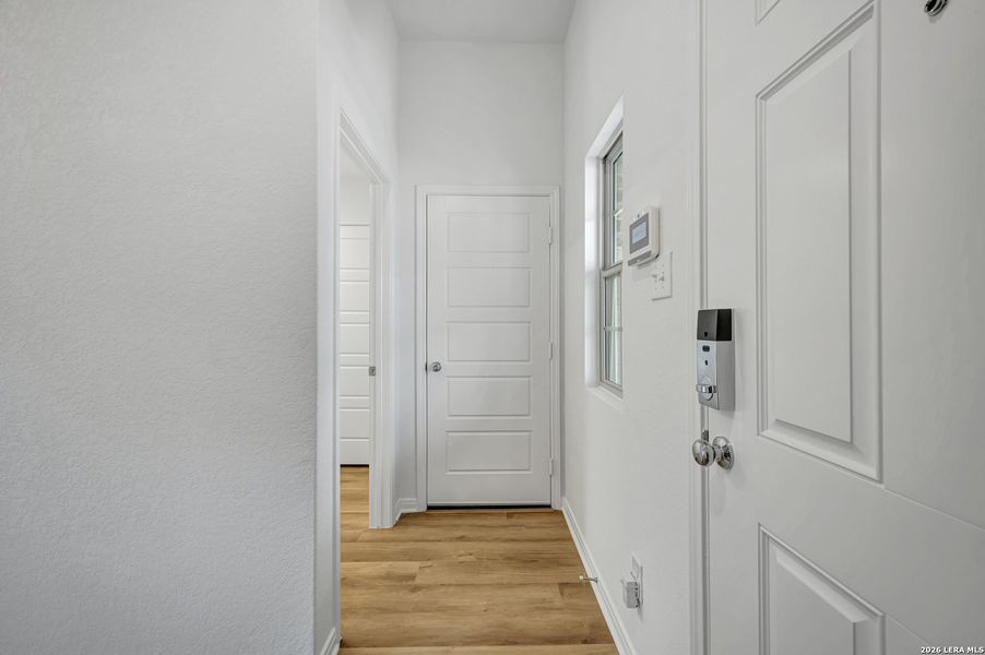 Spacious, unfurnished interior of a new home in Winding Brook, San Antonio (Image 43).