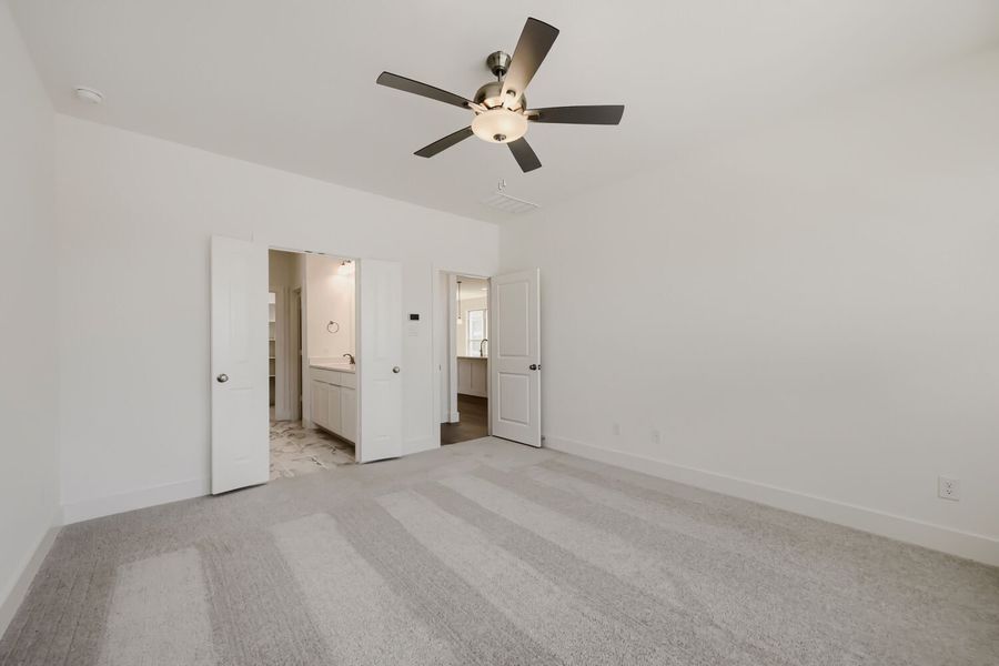 1644 Cromwell - Primary Bedroom