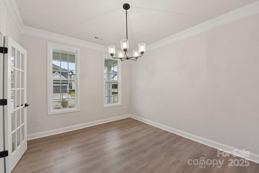 Spacious, unfurnished interior of a new home in Sylvan Creek, Denver (Image 22).