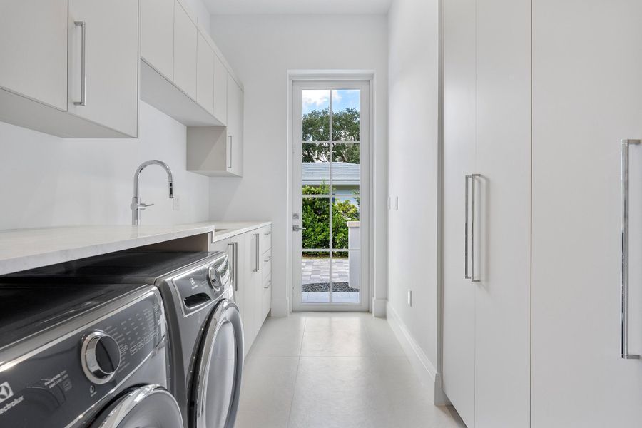 079-420 Barbarossa Ave_079 079-420 Barbarossa Ave_079