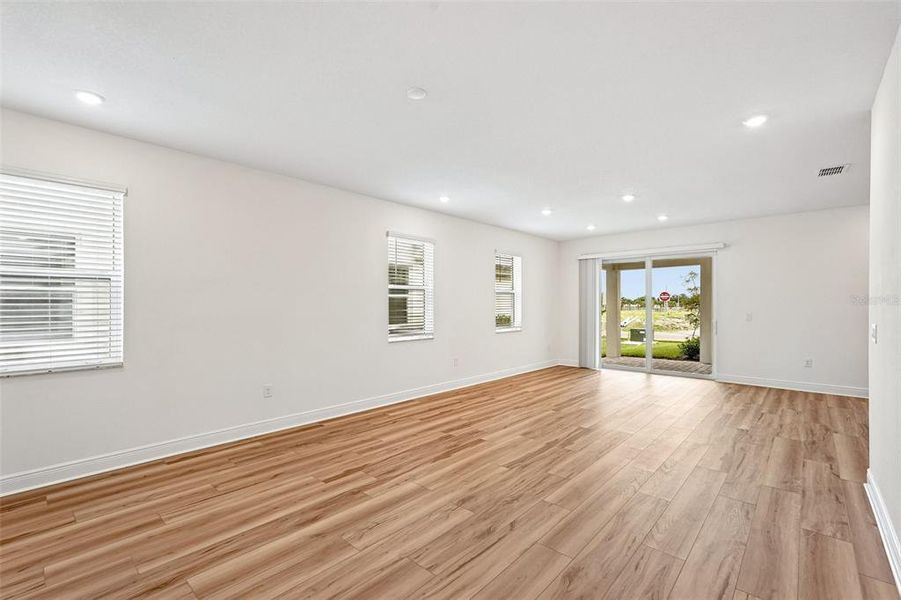 Spacious, unfurnished interior of a new home in SeaFlower, Bradenton (Image 18). Spacious, unfurnished interior of a new home in SeaFlower, Bradenton (Image 18).