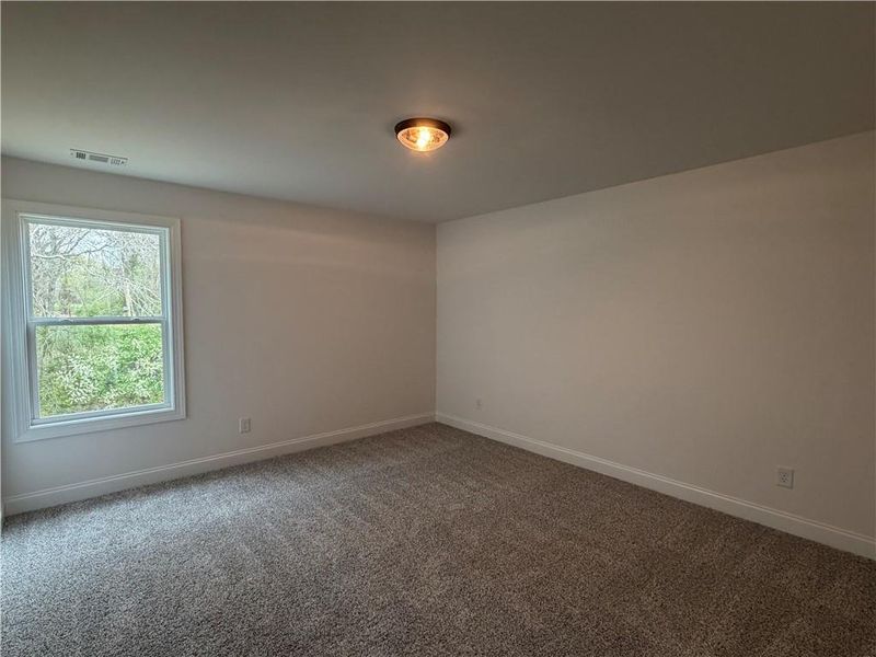 Spacious, unfurnished interior of a new home in , Jefferson (Image 49).