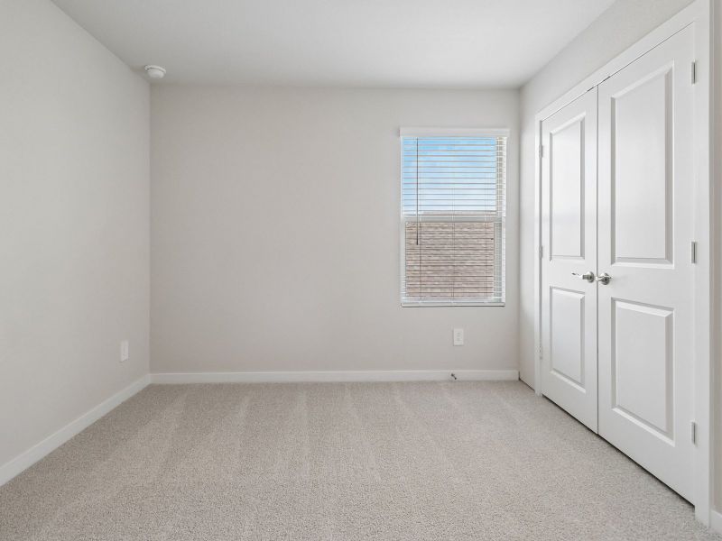 Spacious, unfurnished interior of a new home in Cibolo Hills West - Spring Series, Fort Worth (Image 23).