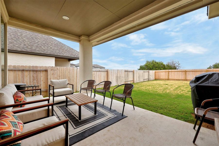 Covered back patio for entertaining