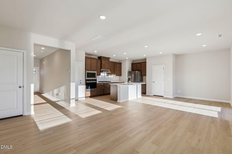 7-web-or-mls-Raleigh - Oak Manor -816 O