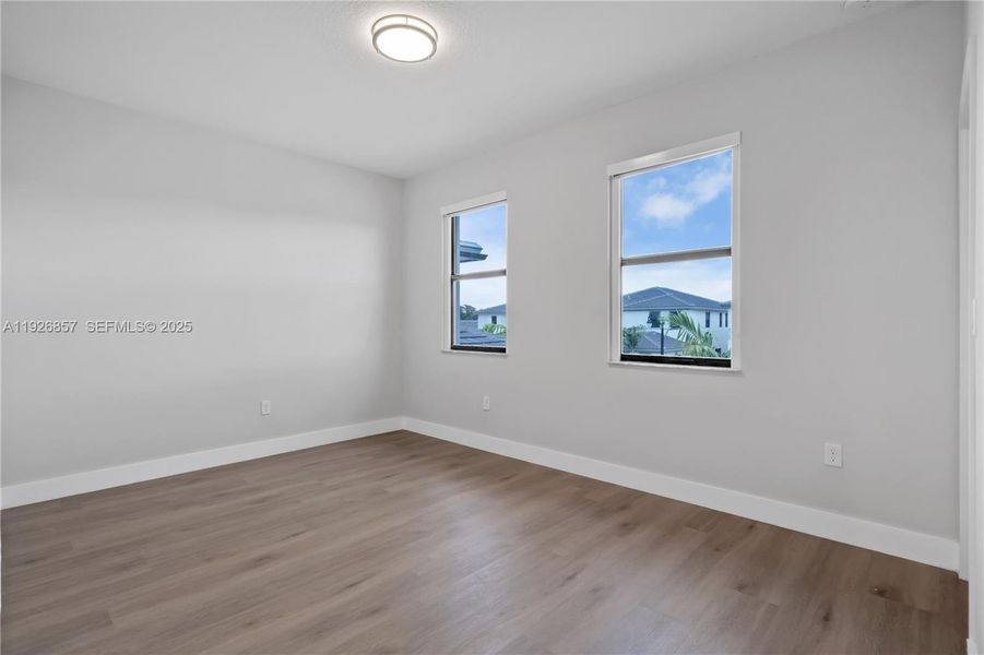 Spacious, unfurnished interior of a new home in , Miramar (Image 22).