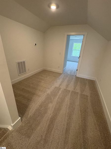 Spacious, unfurnished interior of a new home in Hazelwood, Boiling Springs (Image 17).