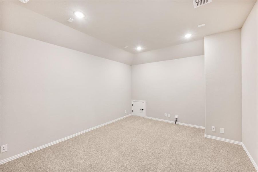 Spacious, unfurnished interior of a new home in Devonshire, Forney (Image 26).