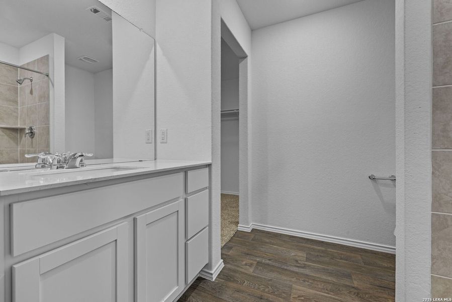 Furnished interior view inside a new home in Avenida, Converse (Image 4).