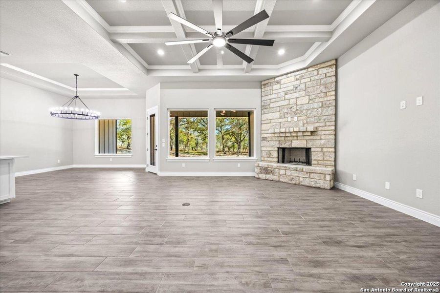 Spacious, unfurnished interior of a new home in , La Vernia (Image 31).