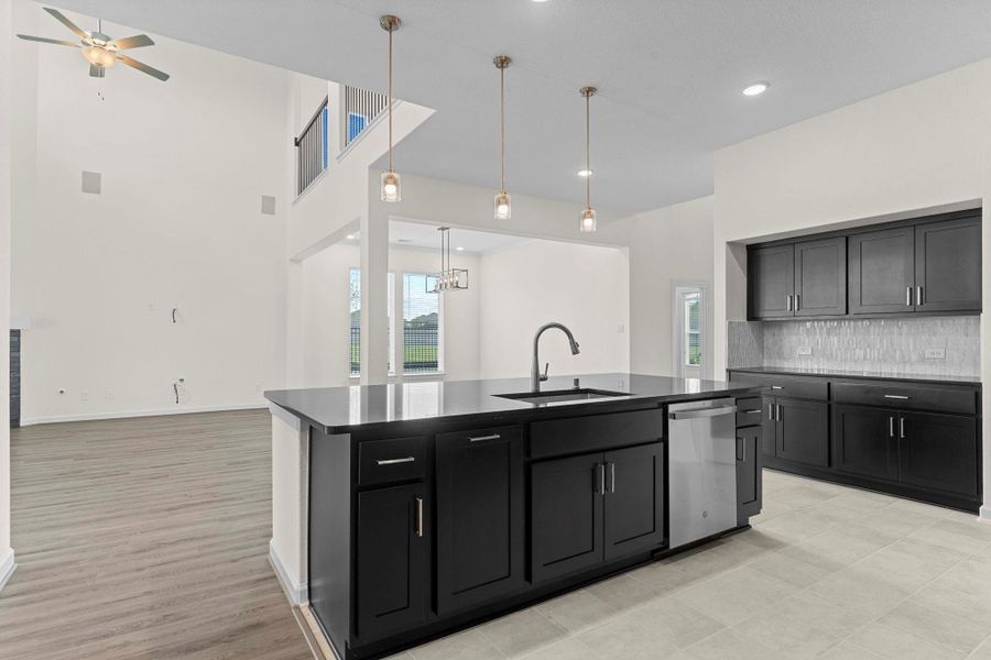 Look how open this stunning gourmet kitchen is! Look how open this stunning gourmet kitchen is!