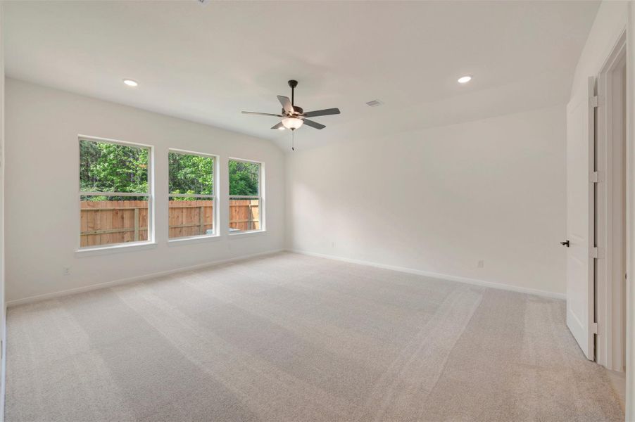 Spacious, unfurnished interior of a new home in Escondido - Overlook Collection, Magnolia (Image 25).