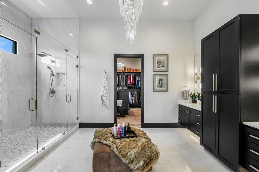 Furnished interior view inside a new home in , Horseshoe Bay (Image 9).