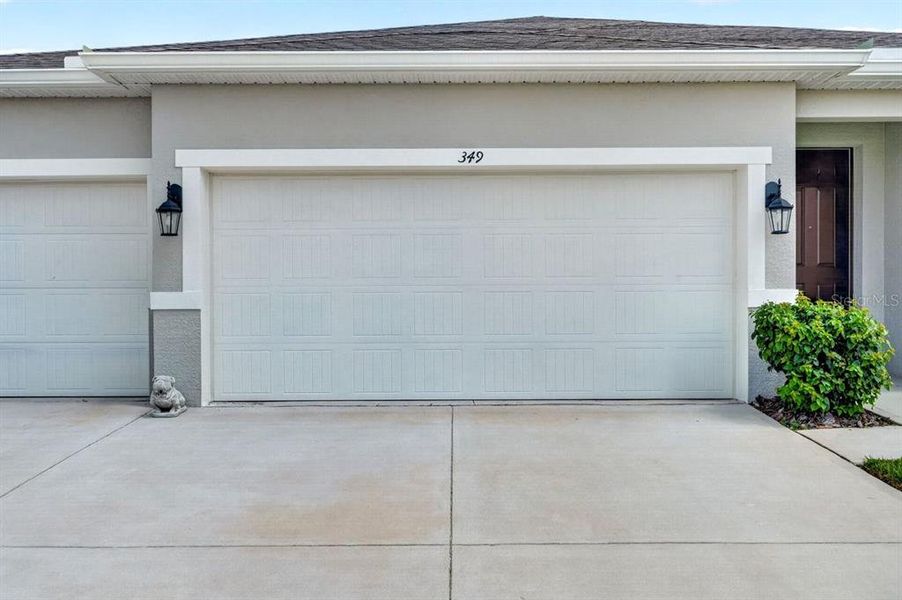 Exterior details and patio area of a home in Archers Mill, Ormond Beach (Image 31).