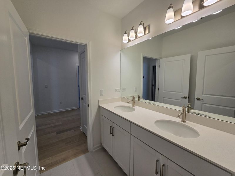 Furnished interior view inside a new home in Hyland Trail, Middleburg (Image 8).