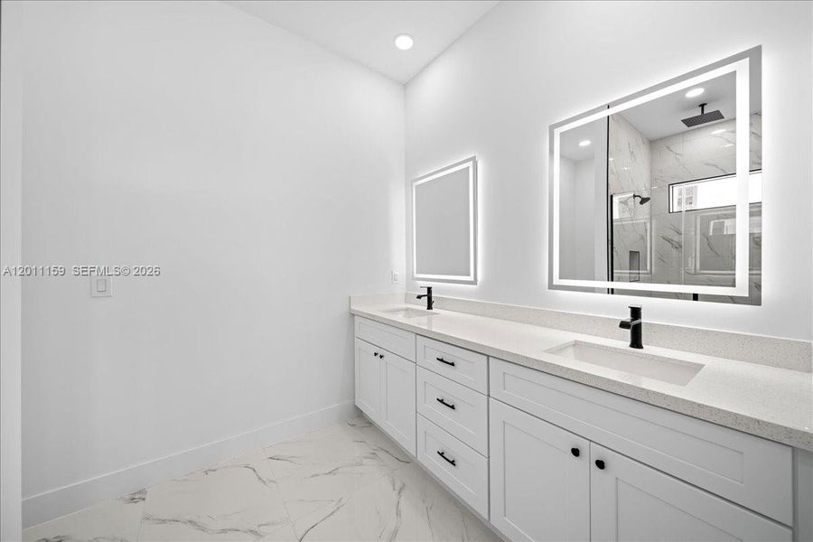Furnished interior view inside a new home in , Cape Coral (Image 8).