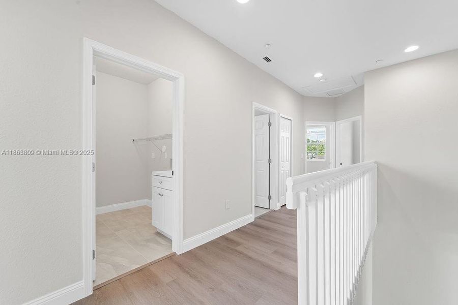 Spacious, unfurnished interior of a new home in , Tamarac (Image 13).