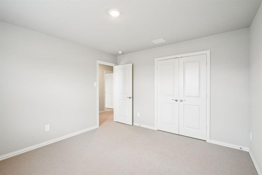 Spacious, unfurnished interior of a new home in Lakehaven - Premier Series, Farmersville (Image 17).