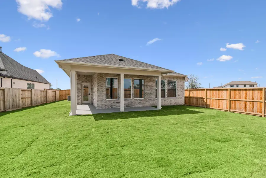 Welcome to The Gladesdale by David Weekley Homes. Move-In-Ready Now!