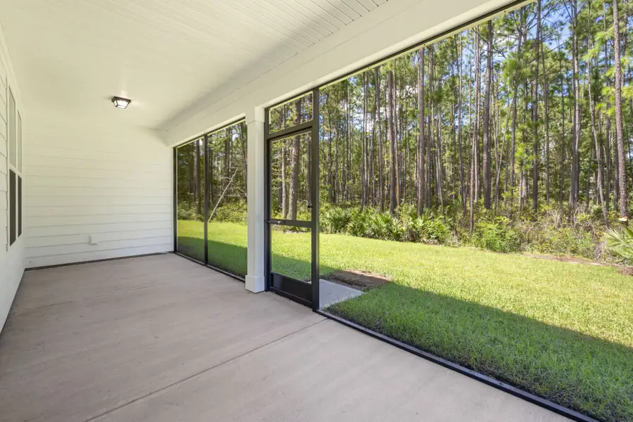 Exterior details and patio area of a home in Waterways, Richmond Hill (Image 38).