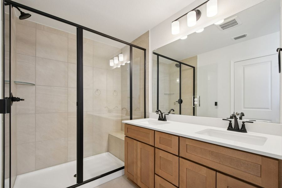 30 web or mls Young St S0704 030