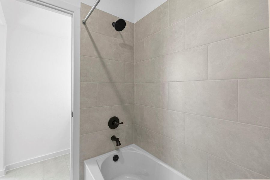 Close-up of interior finishes inside a home in Sienna 45', 50', Missouri City (Image 18).