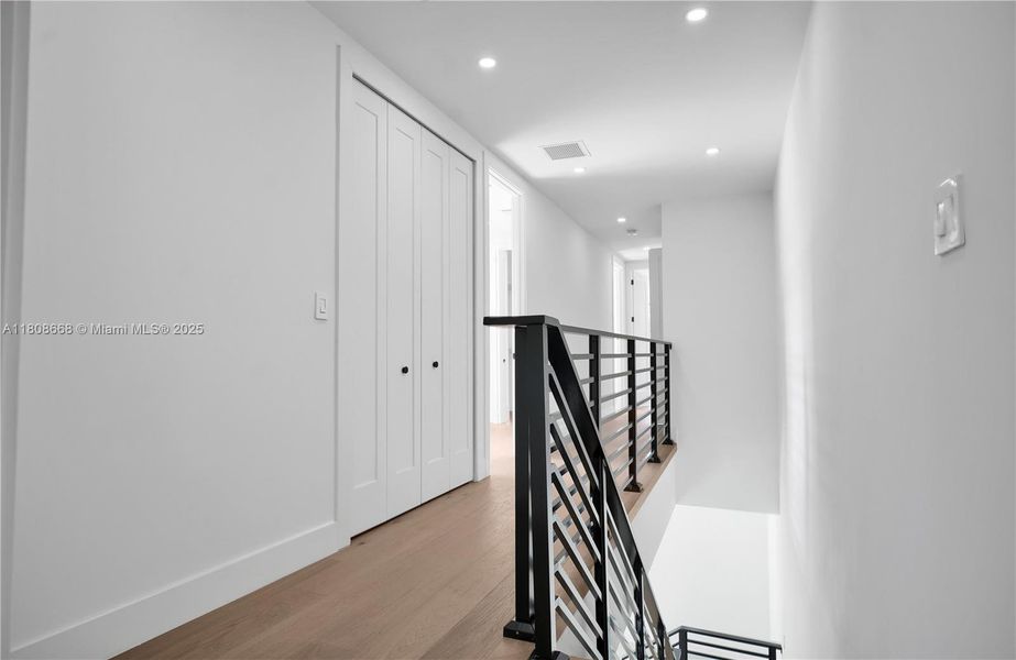 Spacious, unfurnished interior of a new home in , Miami (Image 18).