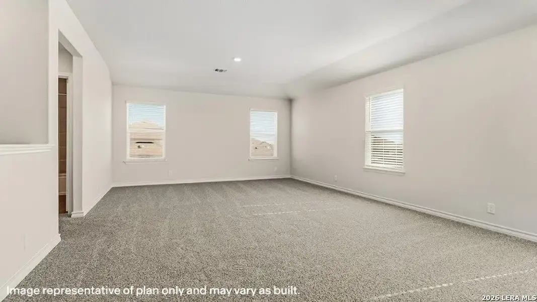 Spacious, unfurnished interior of a new home in Brookstone Creek, San Antonio (Image 32).