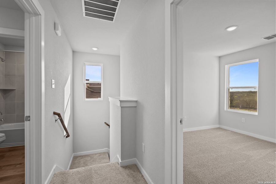 Spacious, unfurnished interior of a new home in Summerlin, San Antonio (Image 27).