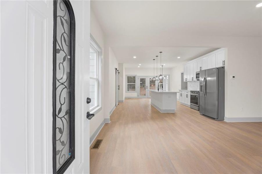 Spacious, unfurnished interior of a new home in , Atlanta (Image 41).