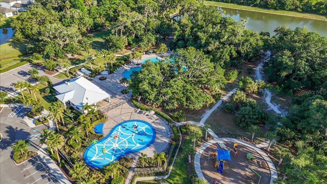 Community amenities in , Parrish (Image 47).