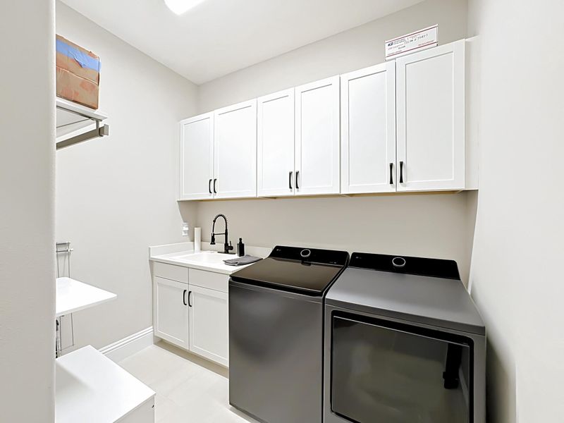 9244 SW Pinnacle Laundry Room 9244 SW Pinnacle Laundry Room