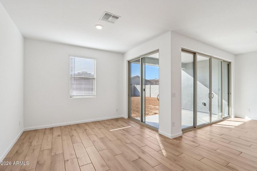 5-web-or-mls-W Camden Ave-S0402-005