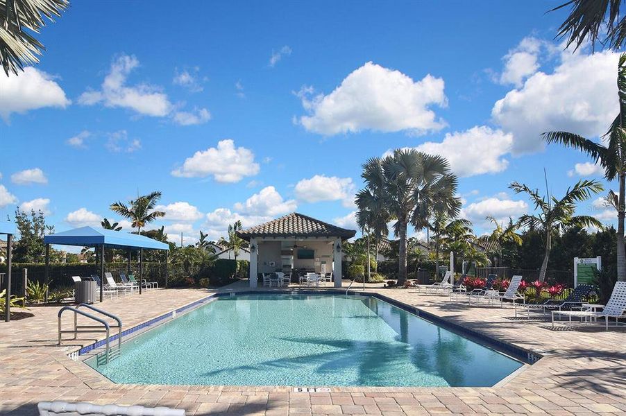 Community amenities in , Englewood (Image 53).