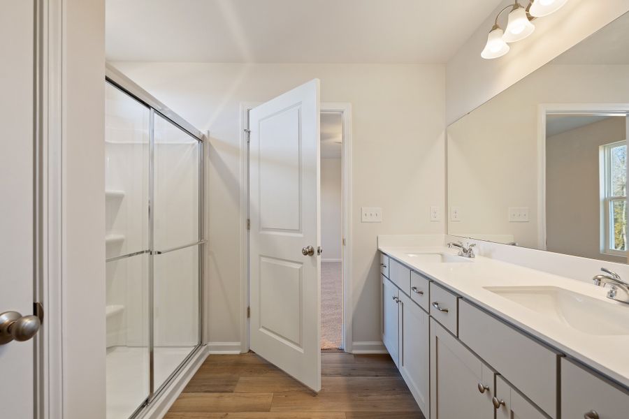 Furnished interior view inside a new home in Richmond Hill, Inman (Image 12).