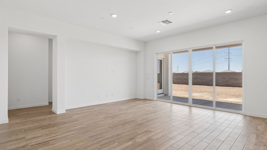Spacious, unfurnished interior of a new home in The Ridge at Stone Butte, Phoenix (Image 24).