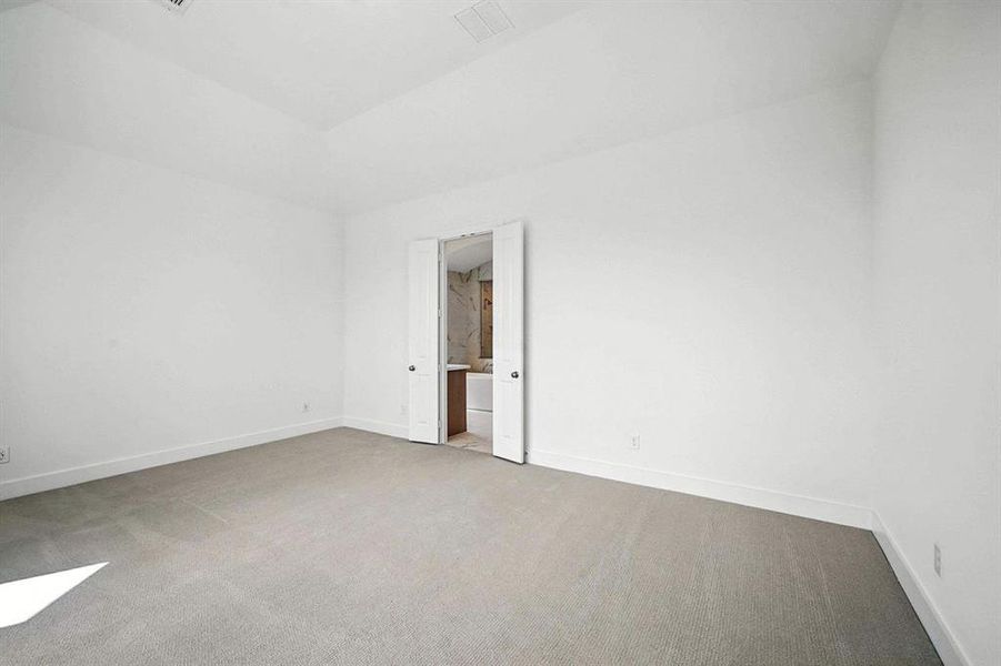 Spacious, unfurnished interior of a new home in Thompson Farms: 60ft. lots, Van Alstyne (Image 28). Spacious, unfurnished interior of a new home in Thompson Farms: 60ft. lots, Van Alstyne (Image 28).