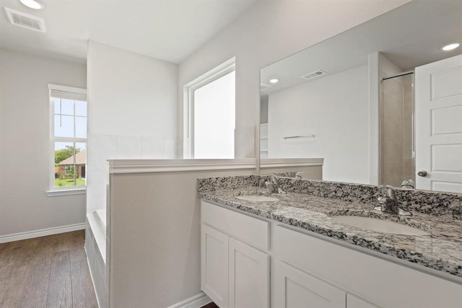 Furnished interior view inside a new home in Deer Creek, Fort Worth (Image 5). Furnished interior view inside a new home in Deer Creek, Fort Worth (Image 5).