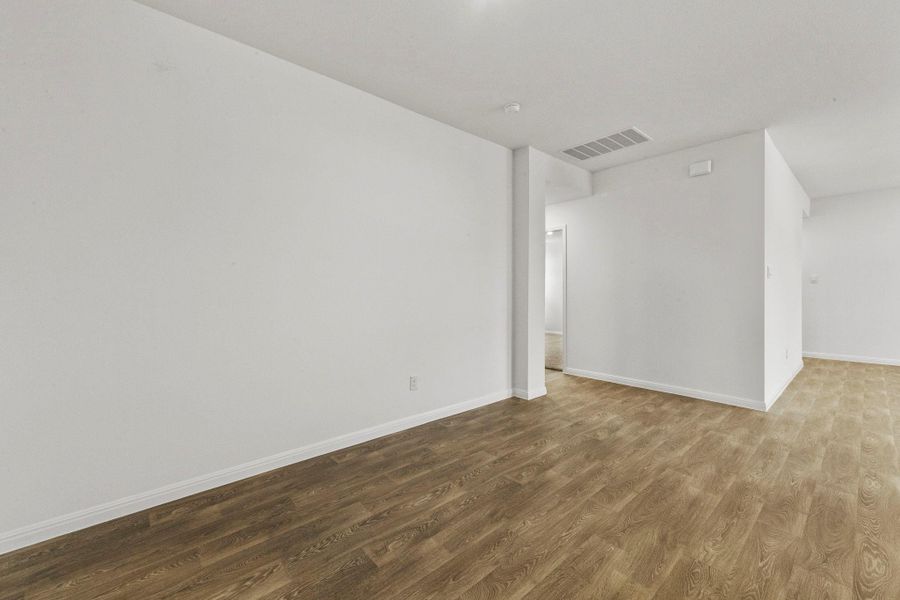 Spacious, unfurnished interior of a new home in , San Marcos (Image 21).