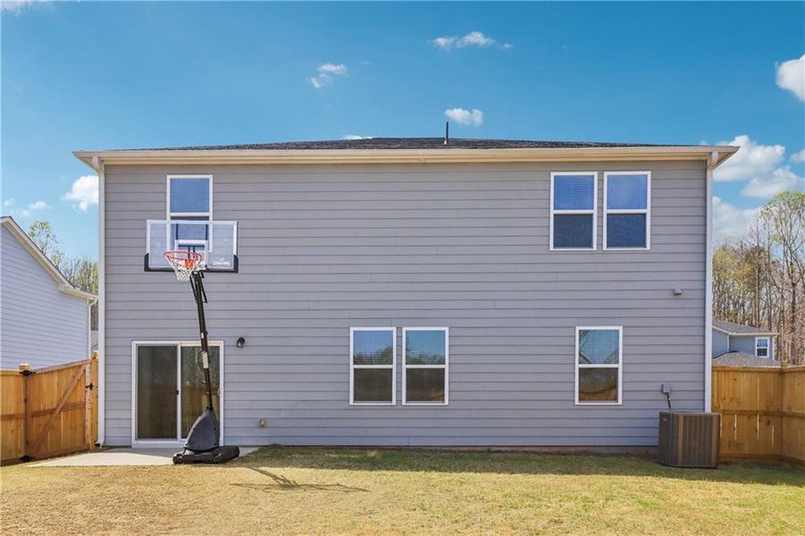 Exterior details and patio area of a home in , Gainesville (Image 35).