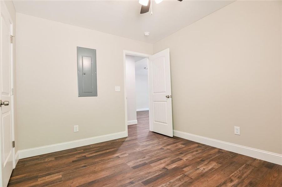 Spacious, unfurnished interior of a new home in , Dahlonega (Image 27).