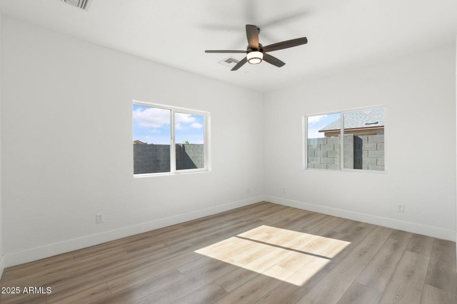 23-web-or-mls-DSC01569 23-web-or-mls-DSC01569