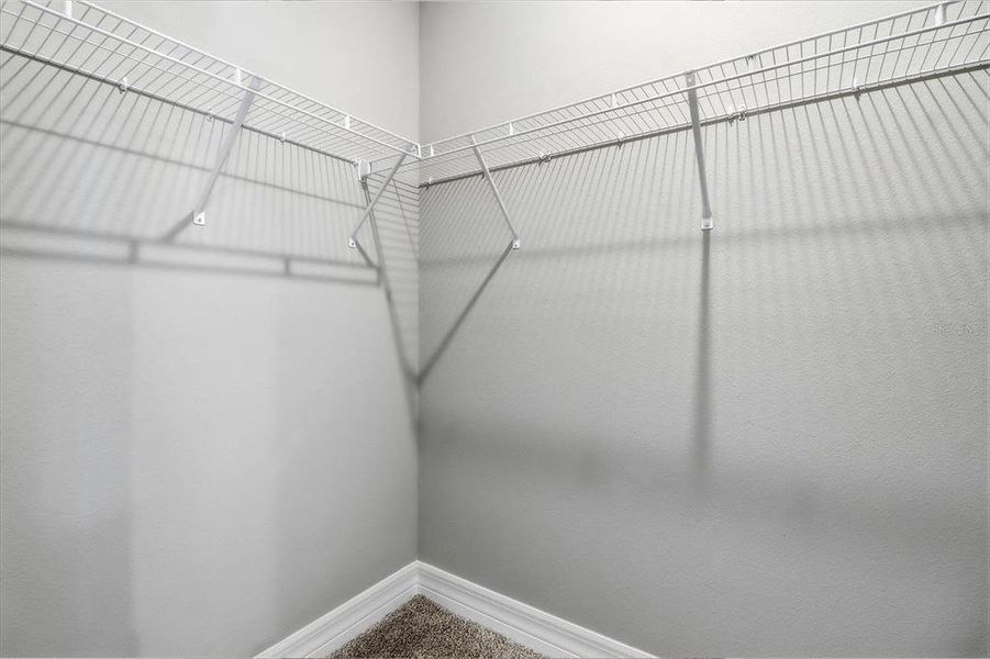 Spacious, unfurnished interior of a new home in , Ocala (Image 20).