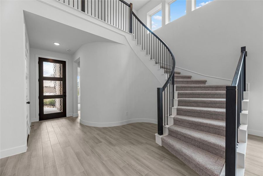 Representative image. Features, specifications, selections and colors may vary. Representative image. Features, specifications, selections and colors may vary.