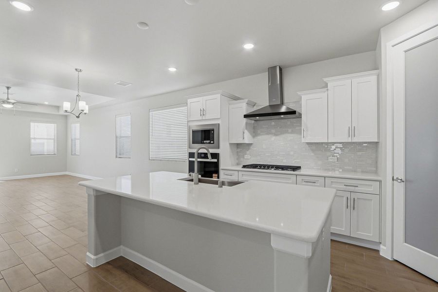 Furnished interior view inside a new home in Paseo Del Este, El Paso (Image 9).