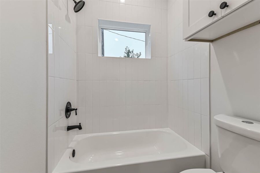 Image 38 of a home in .