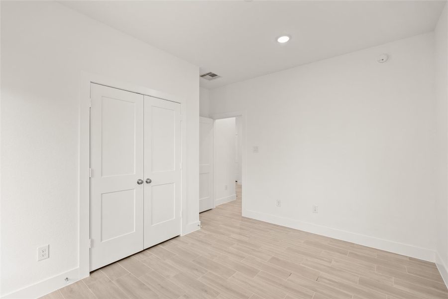 Spacious, unfurnished interior of a new home in Balmoral, Atascocita (Image 13). Spacious, unfurnished interior of a new home in Balmoral, Atascocita (Image 13).