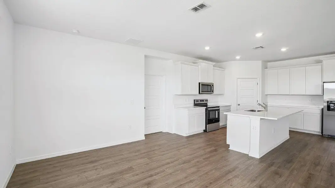 Image 31 of a home in Harmony at Lake Eloise.