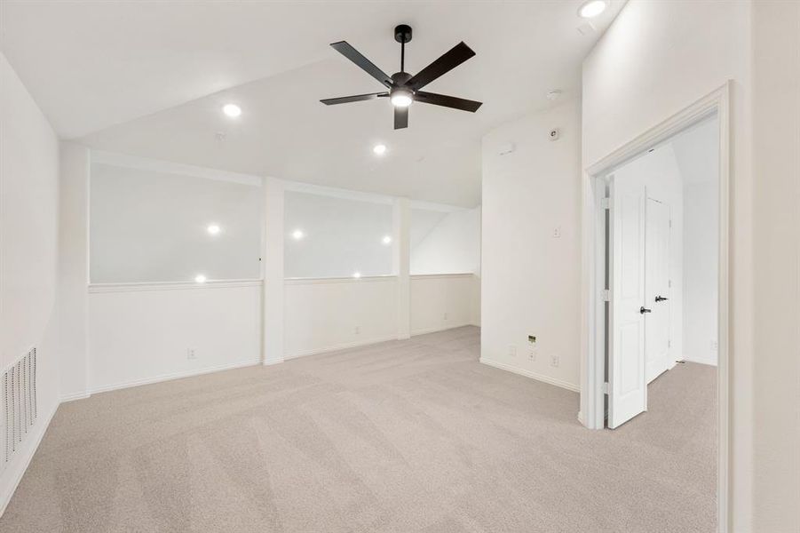 Spacious, unfurnished interior of a new home in Union Park Classic 60, Little Elm (Image 29). Spacious, unfurnished interior of a new home in Union Park Classic 60, Little Elm (Image 29).