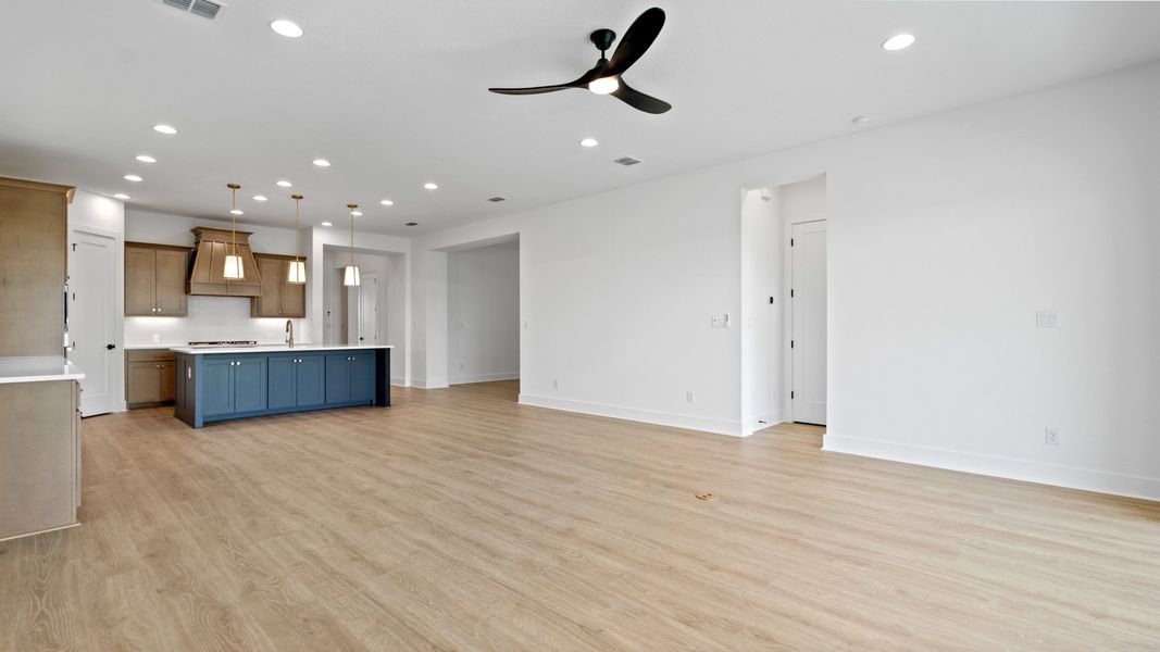 Representative unfurnished interior of a home built from the 2517F by Perry Homes in Turnleaf, Punta Gorda (Image 37).